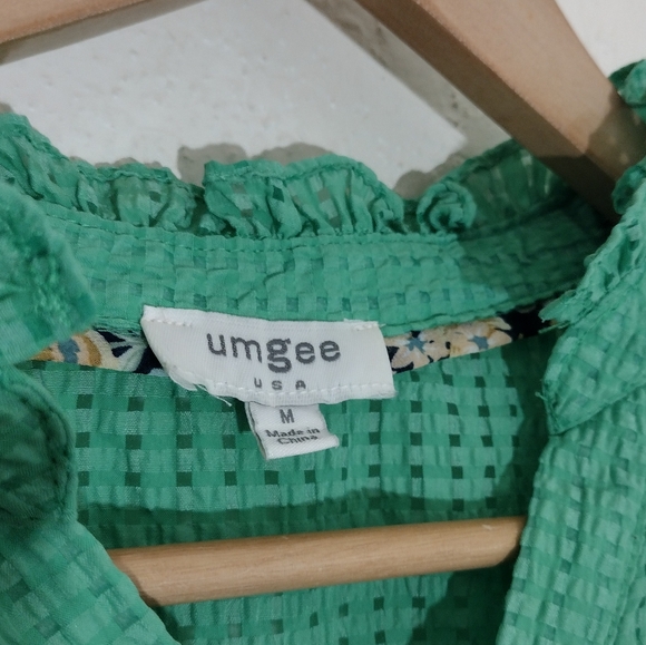 Umgee Green Embroidered Floral Sleeve Top - Picture 6 of 9